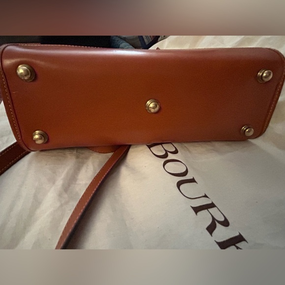 Authentic Dooney & Bourke shoulder bag in gorgeous condition. Beautiful! - Picture 8 of 8